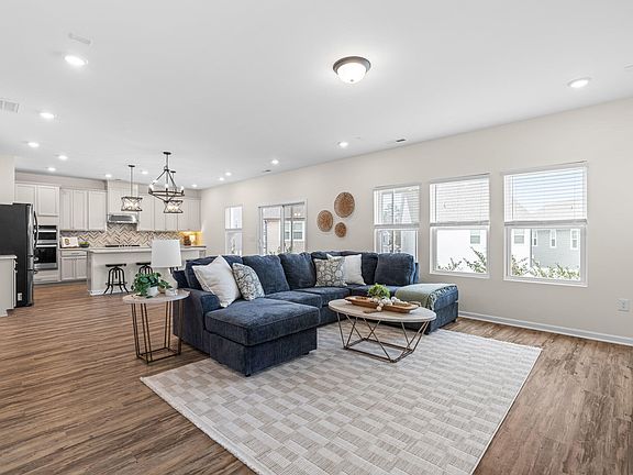 3rd image of 120 Sweet Vine Way
