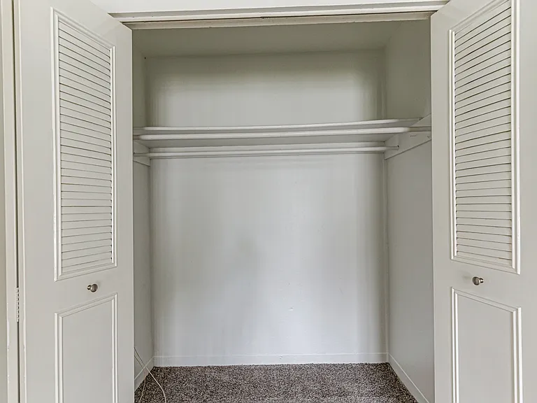 Manor House Apartments — Photo 5
