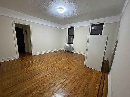 3rd image of 40-15 81st St APT B-30