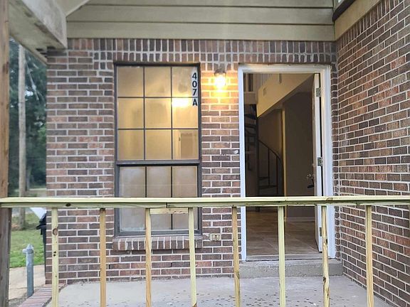3rd image of 407 N Green St