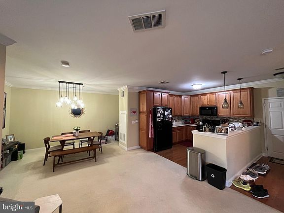 3rd image of 300 W Elm St Suite 2207