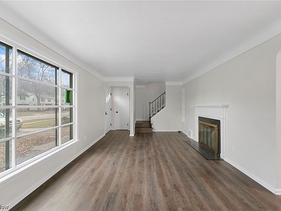 3rd image of 3786 Princeton Blvd