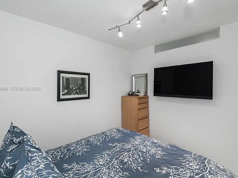 2301 Collins Ave #1111 — Photo 20