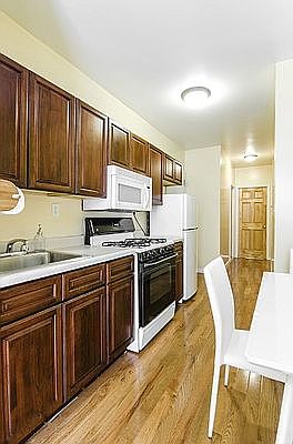 5th image of 234 E 118th St #3