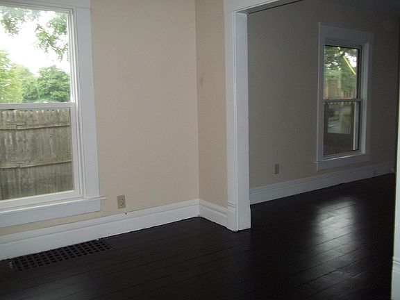 3rd image of 1319 Chelsea Ave