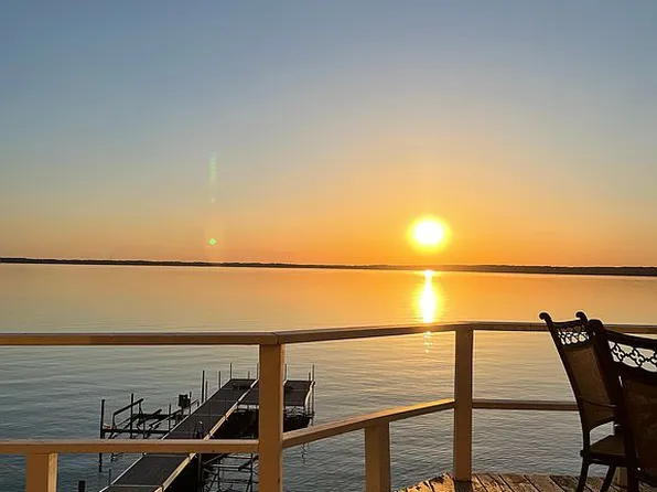 13580 Indian Beach Rd, Spicer, MN 56288