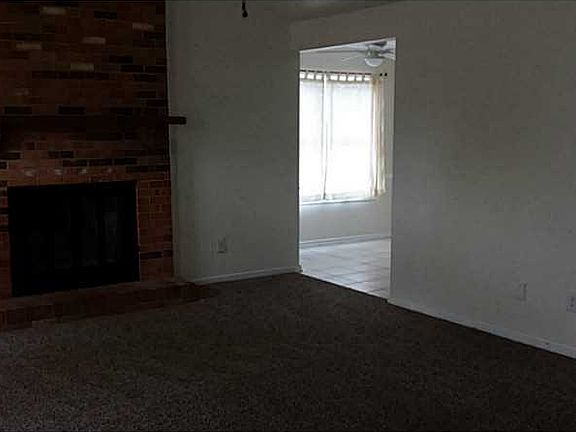 4th image of 4402 Breezewood Ct
