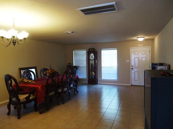 2nd image of 3814 Wolf Dr