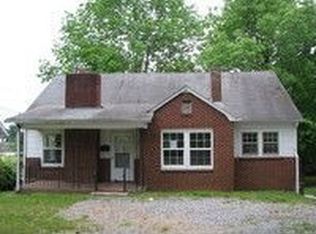 1515 Harper Ave SW, Lenoir, NC 28645