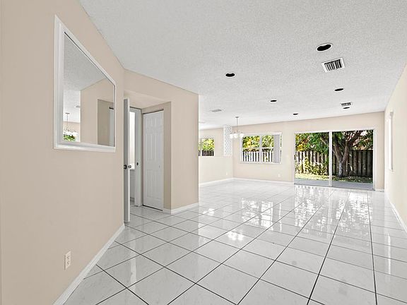 3rd image of 6265 Vista Del Mar