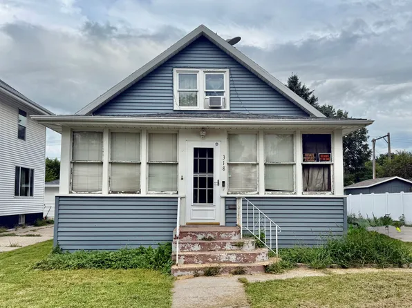 318 N Lincoln St, Aberdeen, SD 57401