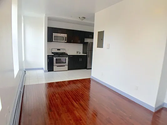 Rented by Uptown Flats LLC | media 31