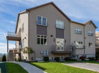 24 Chevron Rd #201, Monroe, NY 10950