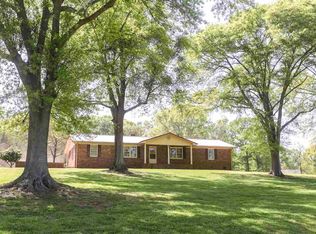 245 Spring Lake Dr, Chesnee, SC 29323