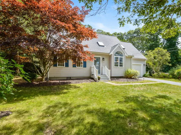 40 Shorewood Drive, East Falmouth, MA 02536