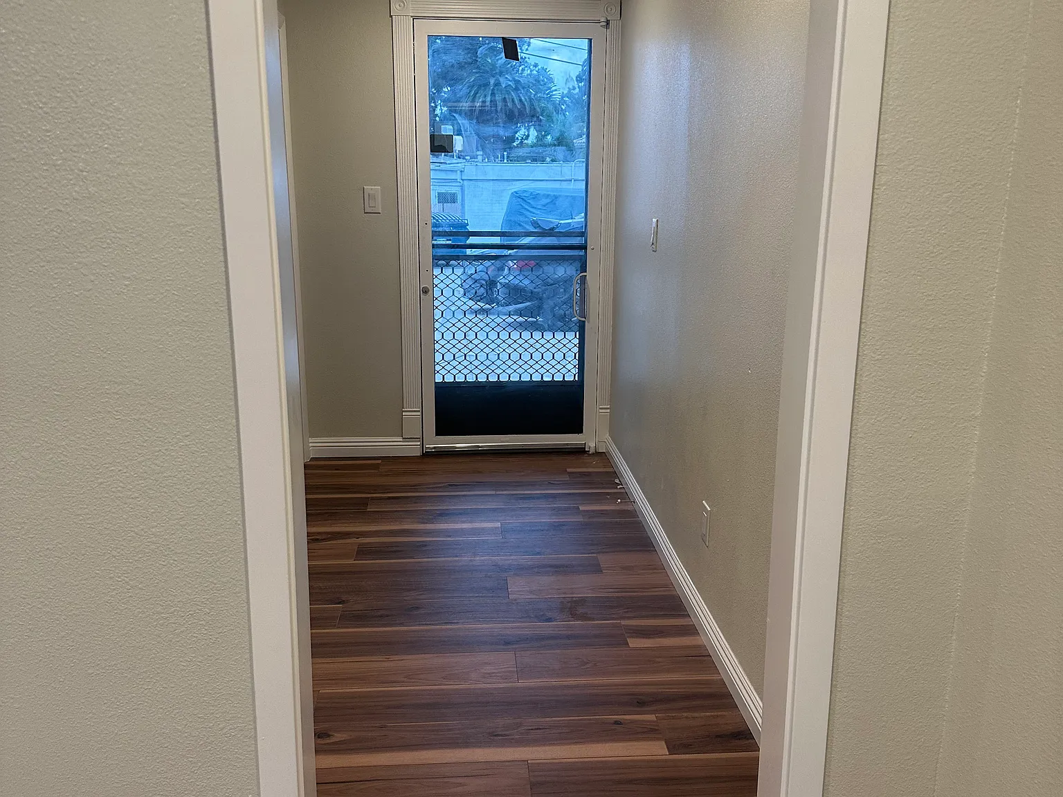 Studio, 400 sqft, $1,850 — Photo 3