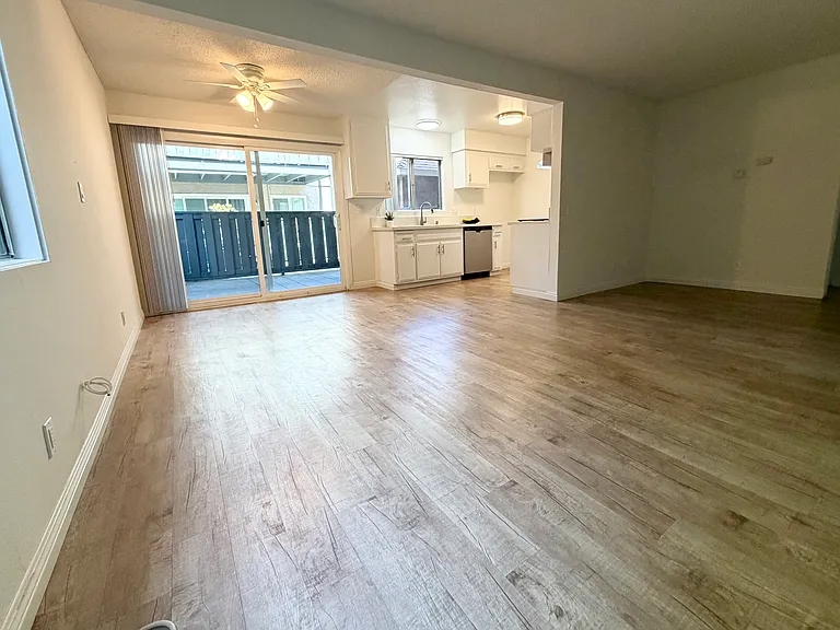 Pinewood Park Apartments — Photo 8