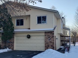 7370 Stewart Dr, Eden Prairie, MN 55346