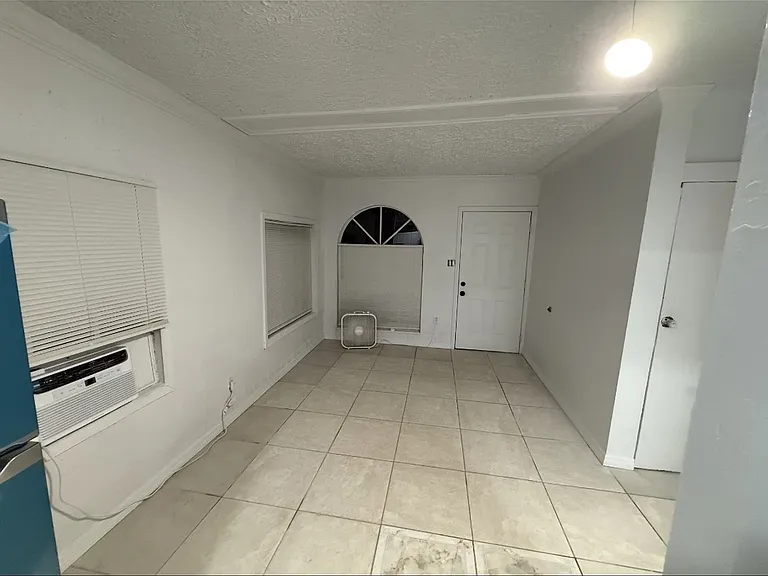 122 Gwen Hill St — Photo 5