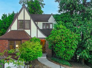 1015 NE 71st St, Seattle, WA 98115