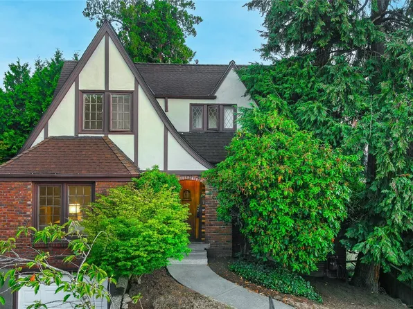 1015 NE 71st Street, Seattle, WA 98115