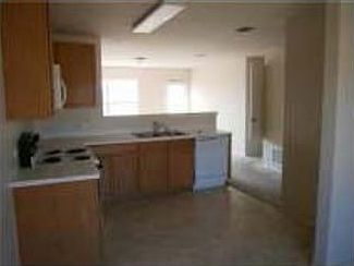 2nd image of 1528 Castle Ridge Rd