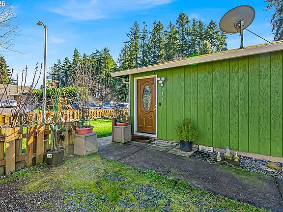 5th image of 2454 NW 4th Ave