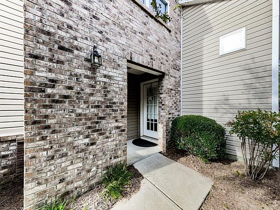 4th image of 105 Swanee Ln