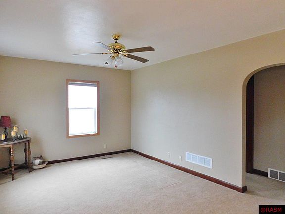 3rd image of 412 N Washington Ave