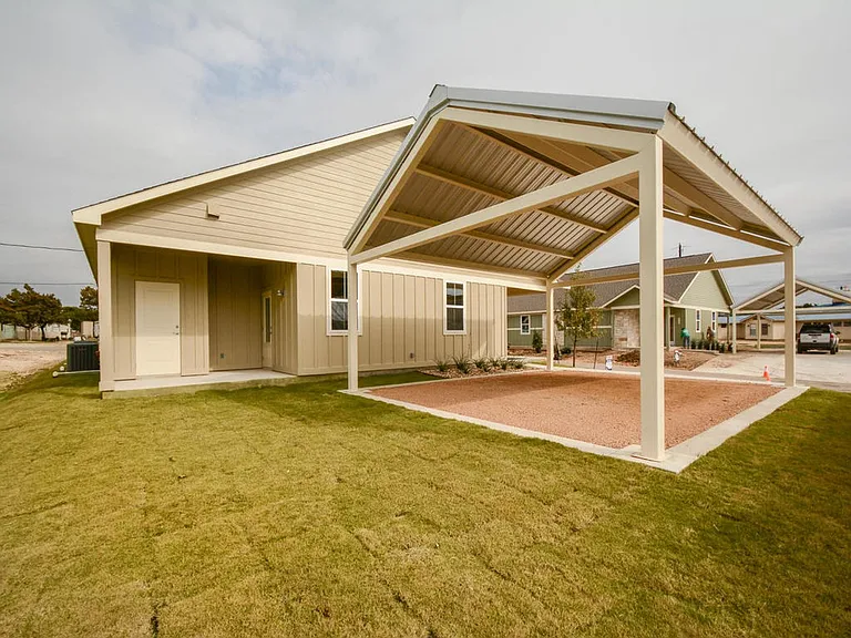 240 Rose Dr — Photo 30