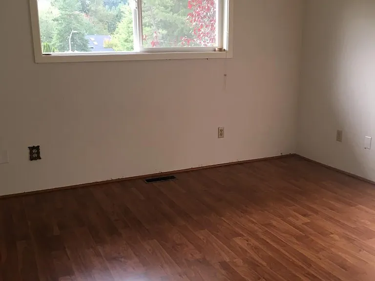 14915 NE 9th Pl — Photo 3