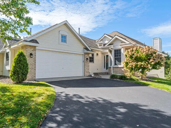 16345 Crystal Hills Cir, Lakeville, MN 55044