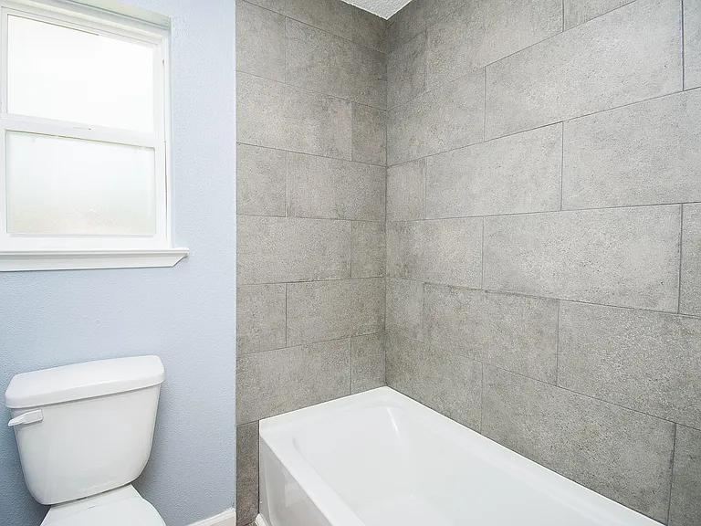 16419 N Bend Dr — Photo 24