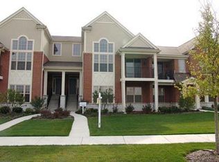 2451 Waterbury Ln, Buffalo Grove, IL