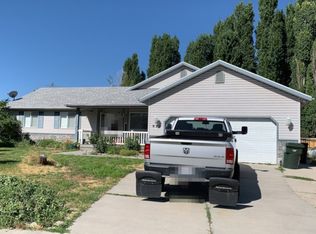 822 Cedarview Cir, Tooele, UT 84074