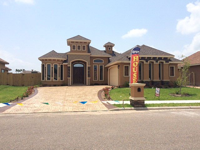 1st image of 3213 Crimson Ave