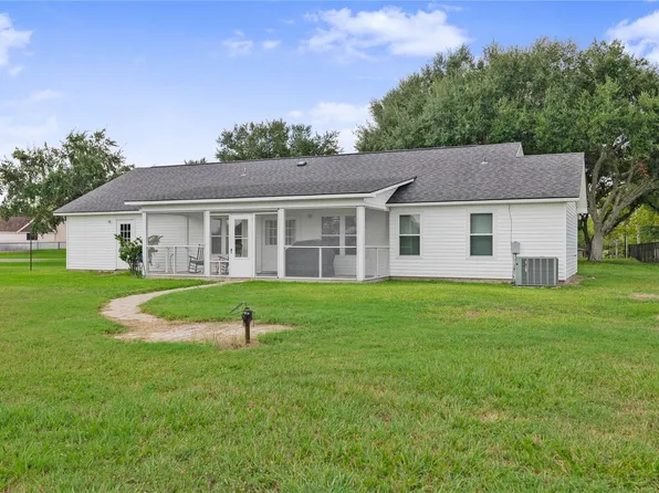83 Lakeoak, Victoria, TX 77905