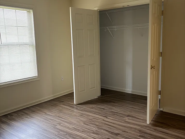 18 Colossians Ct — Photo 6
