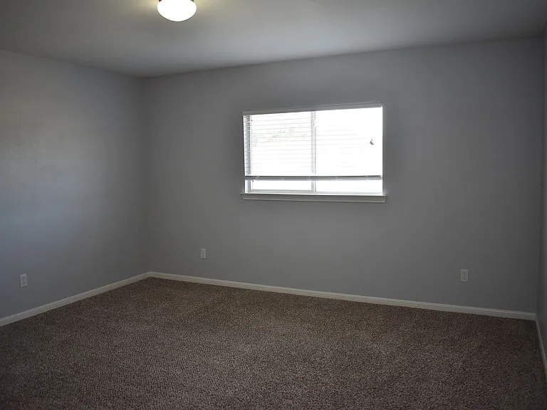 509 Lakota Ln — Photo 34