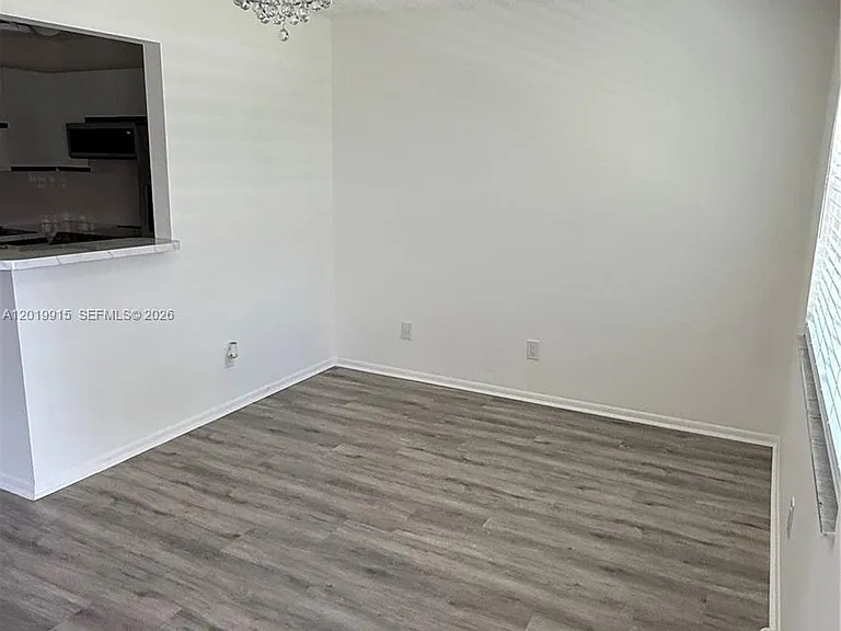 18 Lake Vista Trl #204 — Photo 4