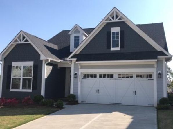 341 Lucky Ribbon Ln, Holly Springs, NC 27540