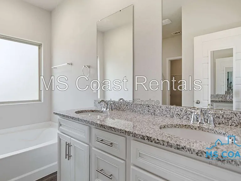 5543 Overland Dr — Photo 15