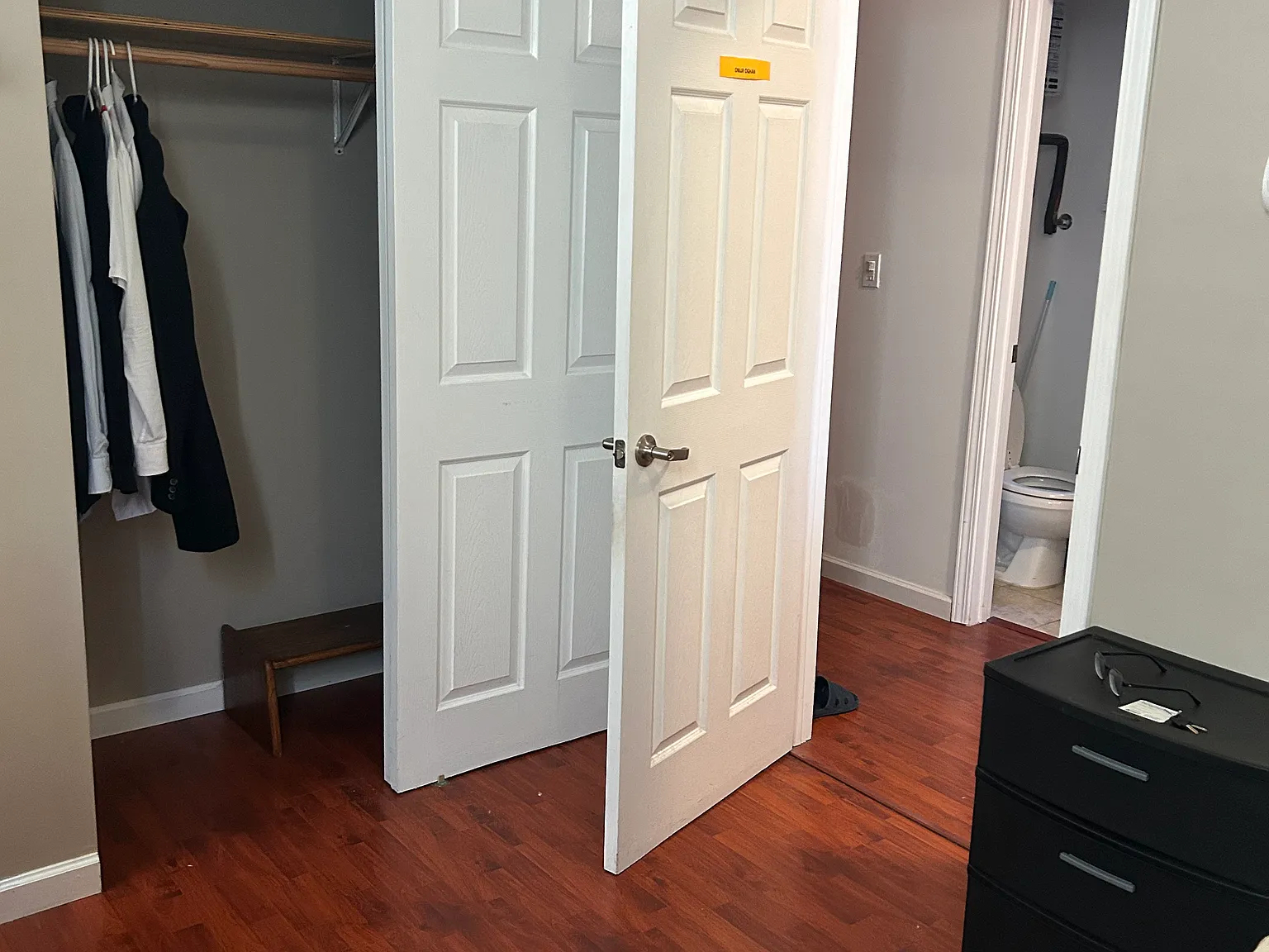 6 bed, 2.5 bath, 110 sqft, $1,750 — Photo 4