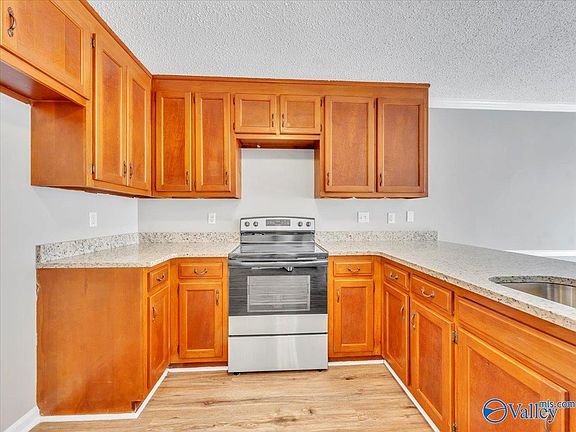 4th image of 6903 Steeplechase Dr NW