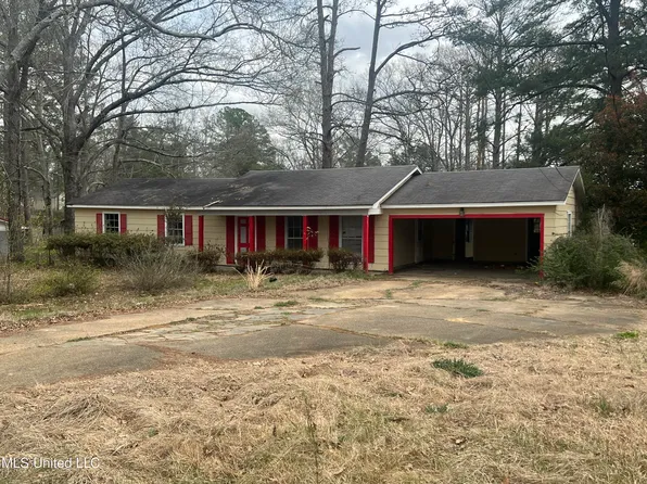 3922 Forest Lake Dr, Jackson, MS 39212