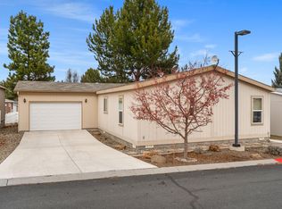 2395 SW Yarrow Creek Dr, Redmond, OR 97756