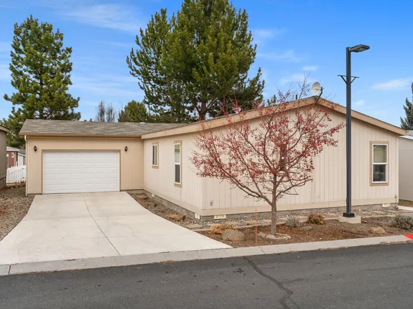 2395 SW Yarrow Creek Dr, Redmond, OR 97756