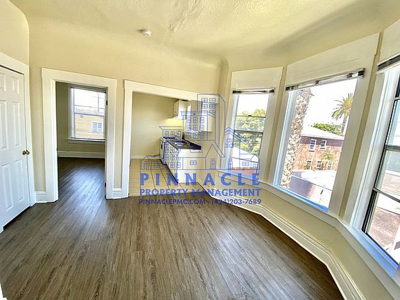 4th image of 125 E 20th St APT 6