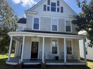 113 W Main St, Wakefield, VA 23888