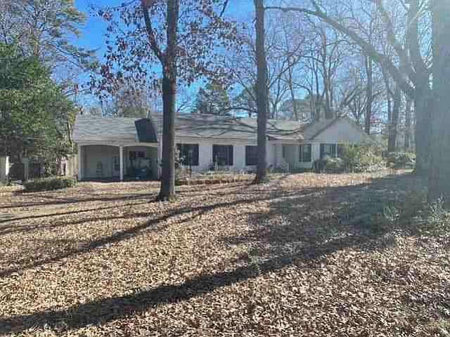 1st image of 1310 Country Club Rd